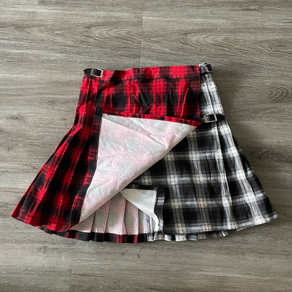 Split color plaid mini skirt NWT - Picture 3 of 6
